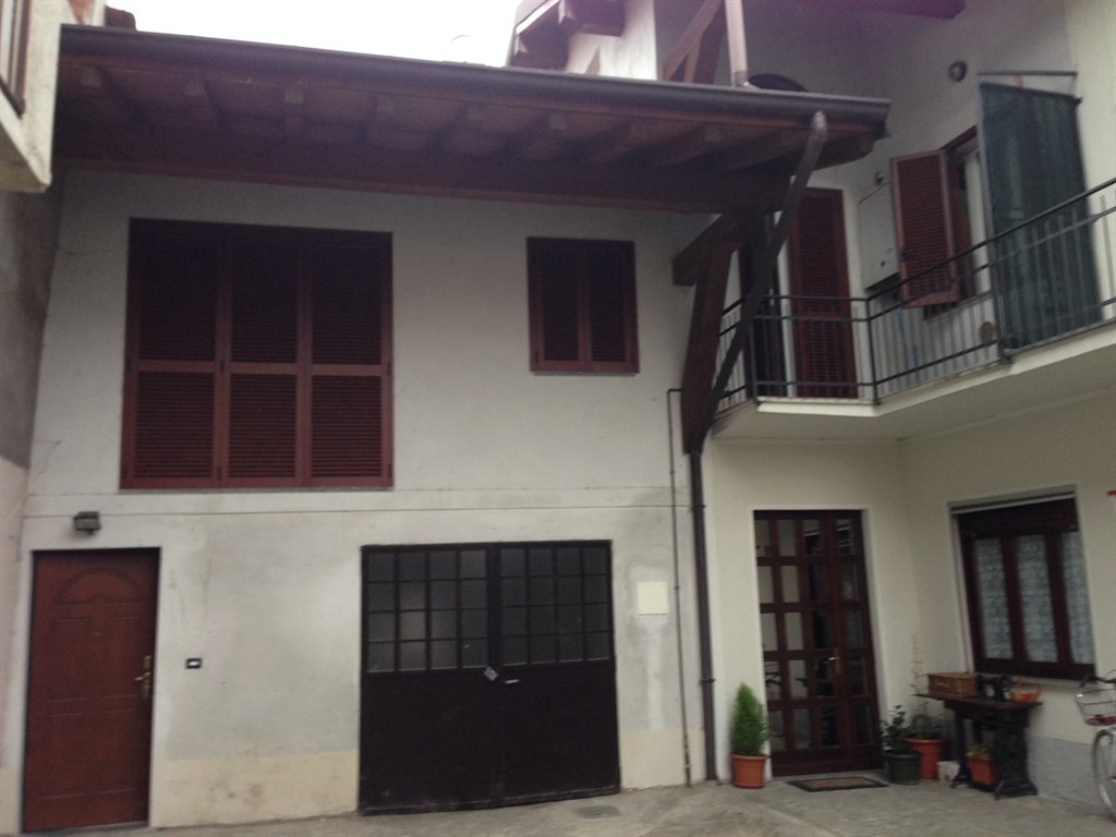 affitto in piccola corte 3 locali arredato senza spese condominiali