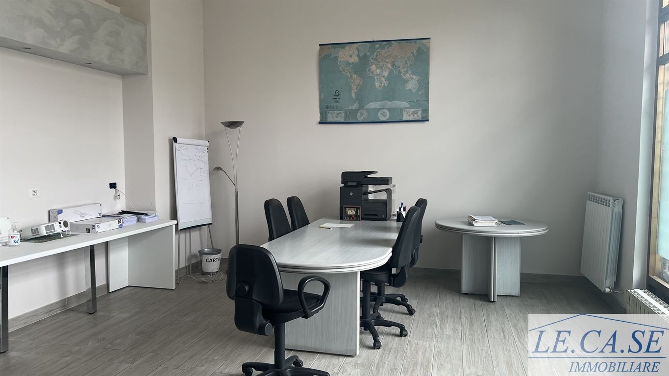 Negozio / ufficio  in Corbetta