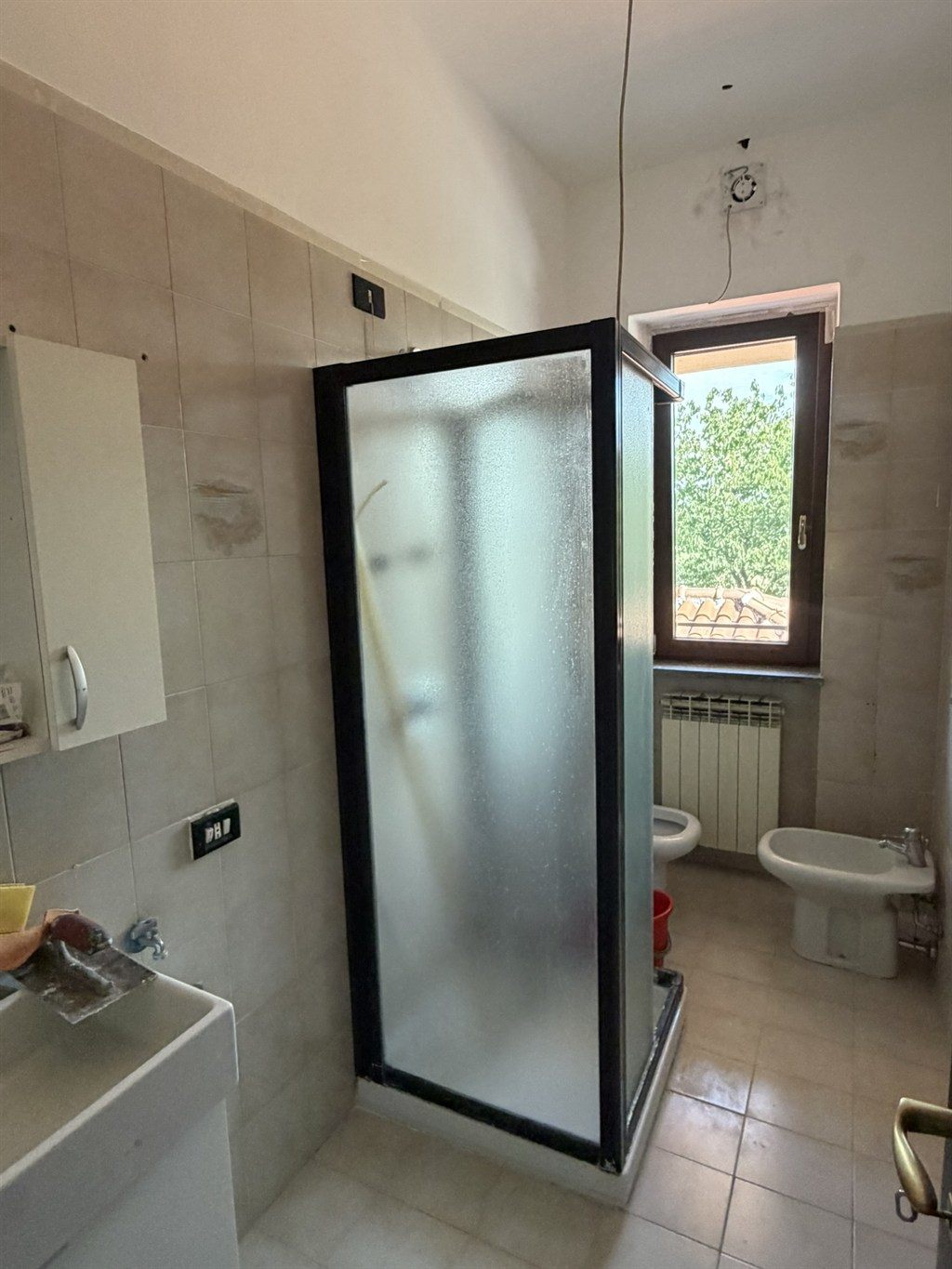 APPARTAMENTO IN AFFITTO – PORZIONE DI VILLA TRIFAMILIARE