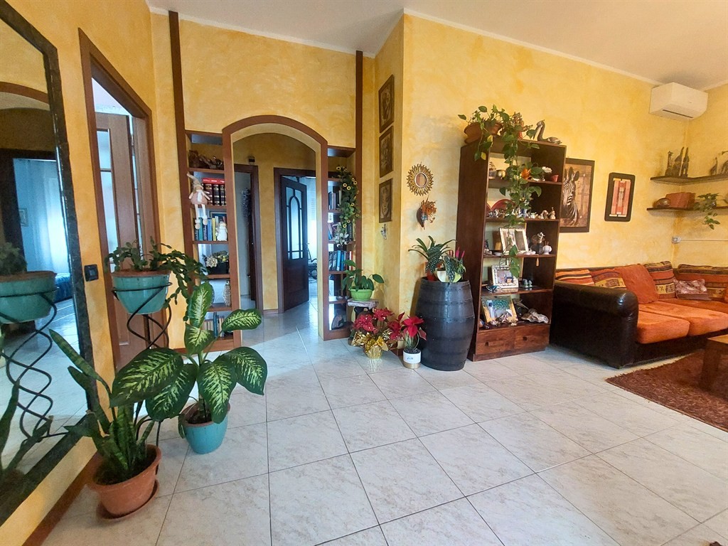 Villa singola con giardino privato